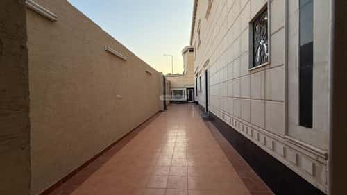 فيلا 700 متر مربع شمالية على شارع 10م المصيف، شمال الرياض، الرياض