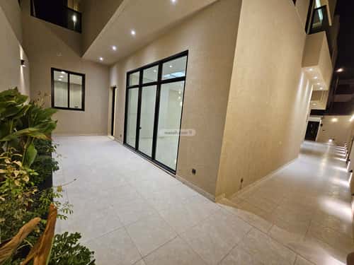 Villa 371 SQM with 1 Apartment Facing North Al-Muanisiyah, East Riyadh, Riyadh