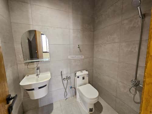 دور 4 غرف في الجنادرية