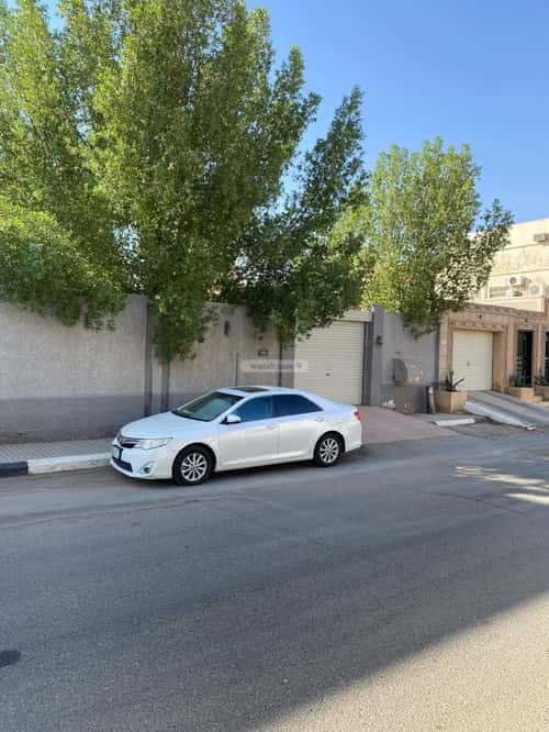 أرض 440 متر مربع شمالية شرقية على شارع 30م المطار، الرس