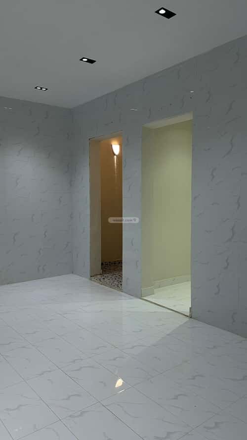 فيلا 254.39 متر مربع شرقية على شارع 10م الرمال، شرق الرياض، الرياض