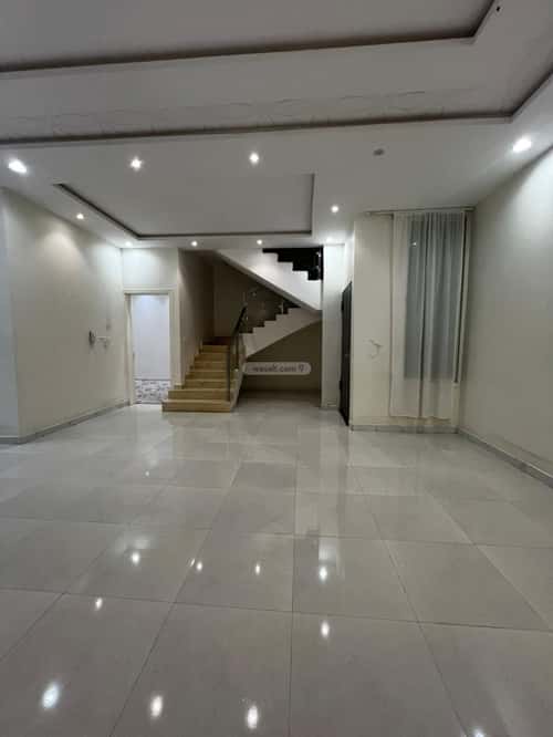 فيلا 300 متر مربع واجهة شرقية ب 7 غرف المونسية، شرق الرياض، الرياض