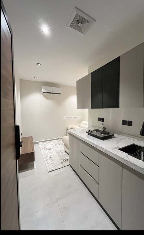 Floor 131.88 SQM with 5 Bedrooms Al-Muanisiyah, East Riyadh, Riyadh