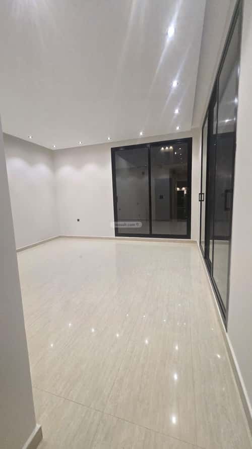 فيلا 271 متر مربع واجهة شرقية ب 4 غرف عكاظ، جنوب الرياض، الرياض