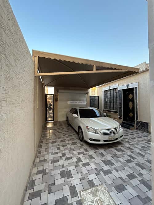 فيلا 271.79 متر مربع واجهة شرقية ب 4 غرف عكاظ، جنوب الرياض، الرياض