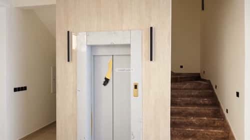 فيلا 453 متر مربع جنوبية على شارع 30م البحيرة، الخبر