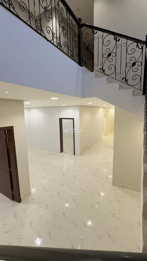 فيلا 437 متر مربع جنوبية على شارع 30م الشراع، الخبر