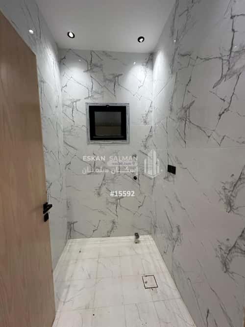 Apartment with 5 Bedrooms Al Safa, Jazan