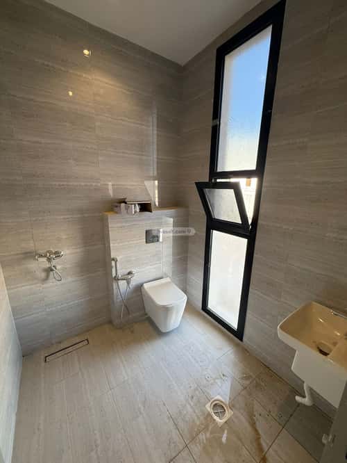 Villa 270 SQM with 1 Apartment Facing East Al Marjan, East Riyadh, Riyadh