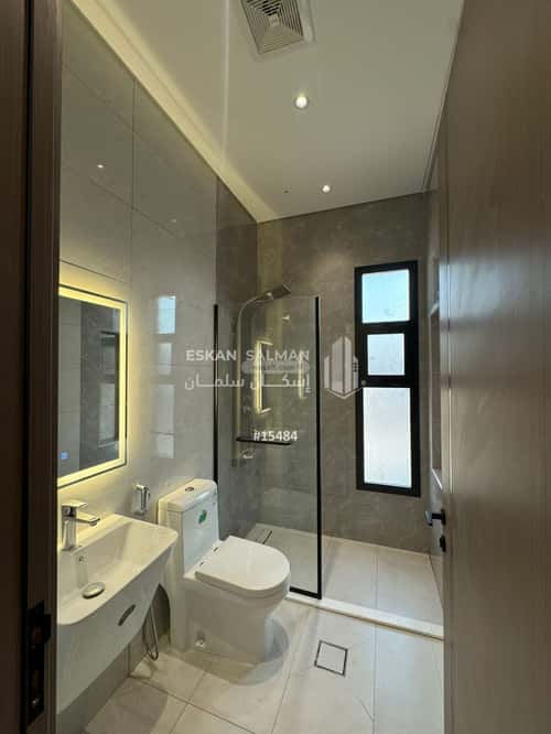 Apartment with 5 Bedrooms Meshrefah, North Jeddah, Jeddah