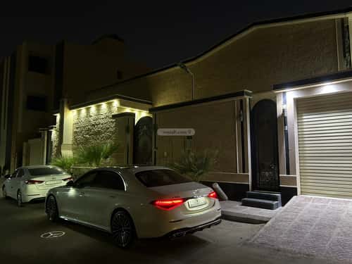 Apartment with 6 Bedrooms Al-Mahdiyah, West Riyadh, Riyadh
