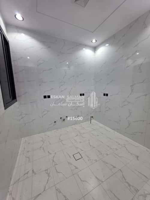 Floor 206 SQM with 6 bedrooms الغدير، أبها