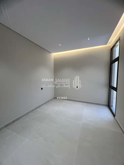 Villa 300 SQM Facing North on 15m Width Street Eastern Province, Bariduh
