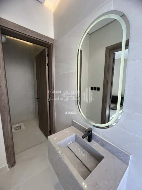 فيلا 300 متر مربع شمالية على شارع 15م البساتين الشرقي، بريدة