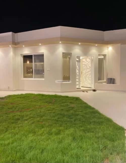 استراحة 300 متر مربع شمالية على شارع 15م البصر، بريدة