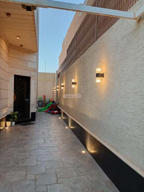 Villa 400 SQM Facing South with 4 Bedrooms Al-Malqa, North Riyadh, Riyadh