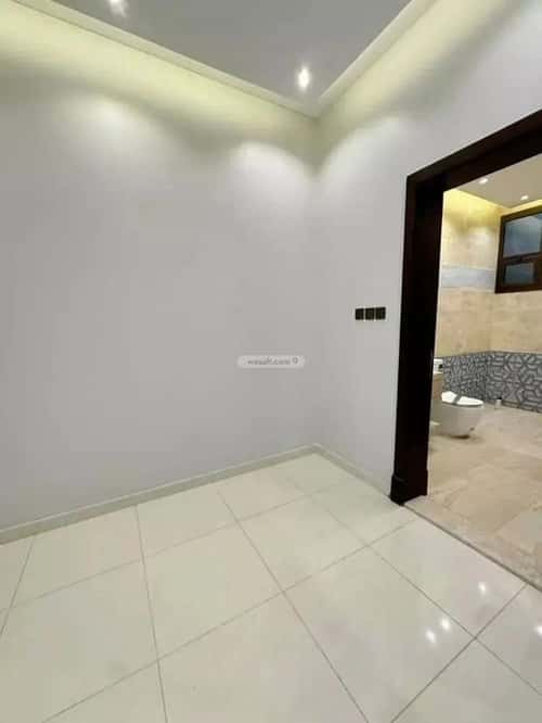 فيلا 250 متر مربع شمالية شرقية على شارع 20م اليرموك، خميس مشيط