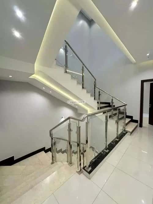 فيلا 250 متر مربع شمالية شرقية على شارع 20م اليرموك، خميس مشيط