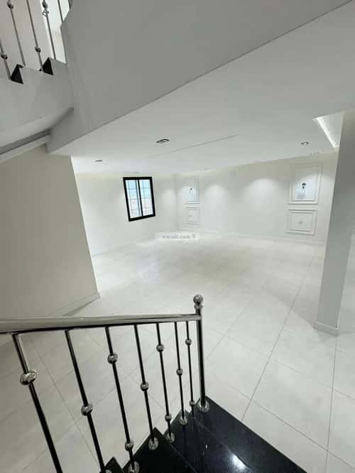 Floor 266 SQM with 6 bedrooms الروابي، أبها