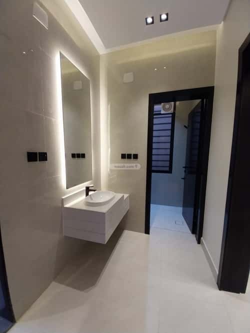 Floor 289 SQM with 8 bedrooms الشرف، خميس مشيط