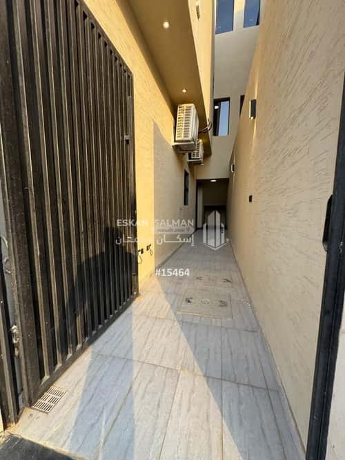 Floor 142.4 SQM with 5 Bedrooms Al- Nadwah, East Riyadh, Riyadh