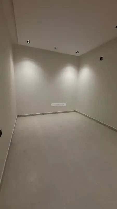 4 bedroom floor in Okaz