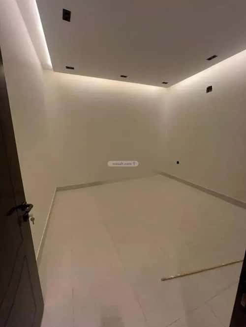 فيلا 270 متر مربع شرقية على شارع 20م ديراب، غرب الرياض، الرياض