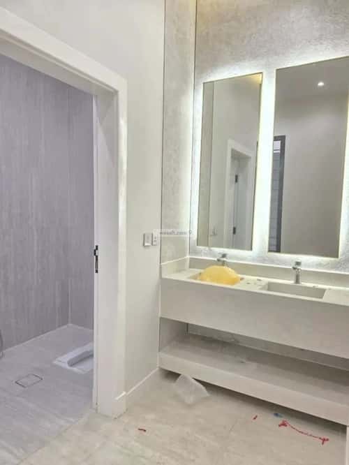 Floor 201 SQM with 3 bedrooms سلطانة، غرب الرياض، الرياض