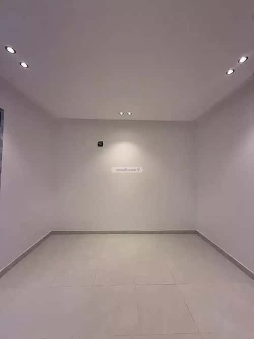 فيلا 388.77 متر مربع غربية على شارع 18م عكاظ، جنوب الرياض، الرياض