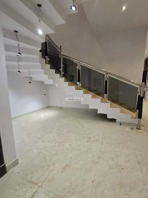 فيلا 6 غرف في عكاظ