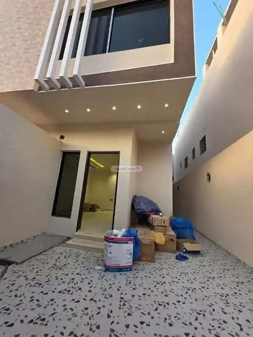فيلا 242.76 متر مربع شمالية على شارع 15م بدر، جنوب الرياض، الرياض
