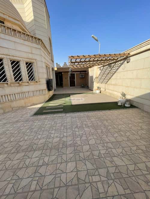 فيلا 560 متر مربع جنوبية غربية على شارع 20م الروابي، شرق الرياض، الرياض