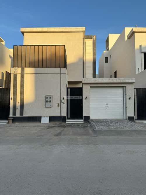 فيلا 300 متر مربع واجهة غربية ب 4 غرف الرمال، شرق الرياض، الرياض