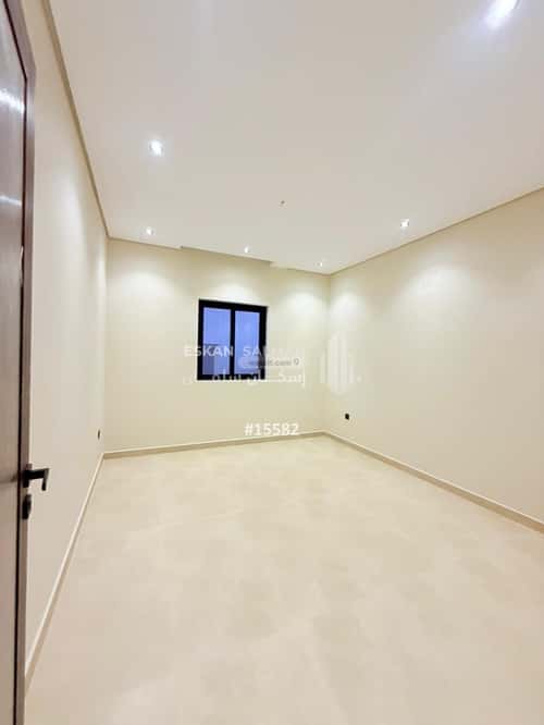 فيلا 200 متر مربع غربية على شارع 15م الصواري، الخبر