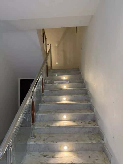 فيلا 300 متر مربع غربية على شارع 20م عكاظ، جنوب الرياض، الرياض