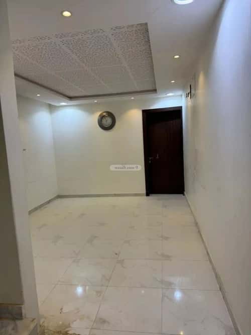 فيلا 300 متر مربع غربية على شارع 20م عكاظ، جنوب الرياض، الرياض