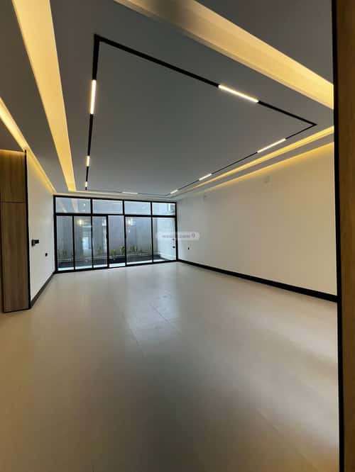 5 bedroom villa in Al Rimal