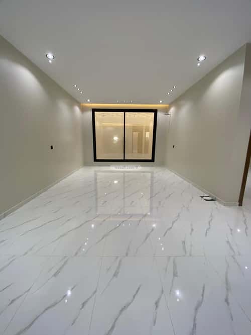 فيلا 450 متر مربع شرقية على شارع 20م وادي جليل، الطائف