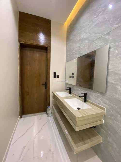 Villa 450 SQM Facing East on 20m Width Street Wadi Jaleel, Alttayif