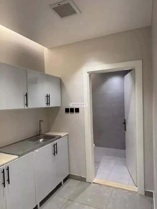 Building 900 SQM Facing West Dahrat Al-Badeah, West Riyadh, Riyadh