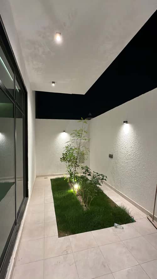 6 bedroom villa in As Sawari