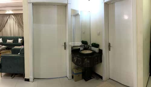 Villa 200 SQM Facing South with 8 Bedrooms Al-Muanisiyah, East Riyadh, Riyadh