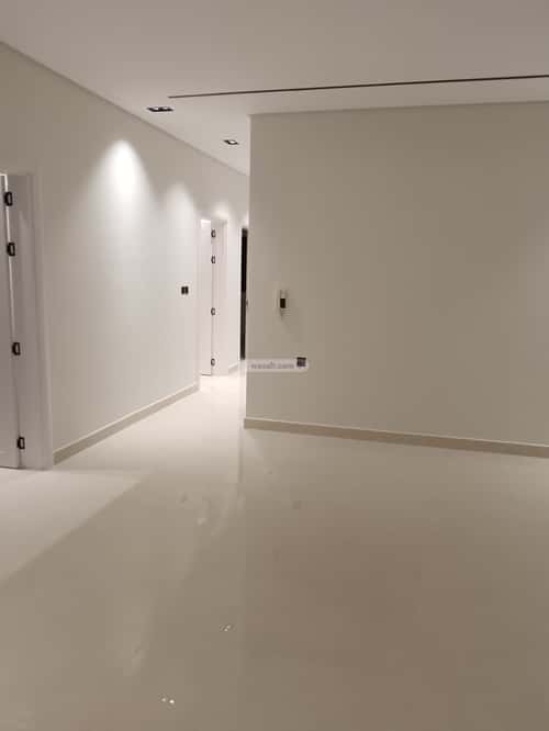 Floor with 5 Bedrooms Az-Zahra, West Riyadh, Riyadh