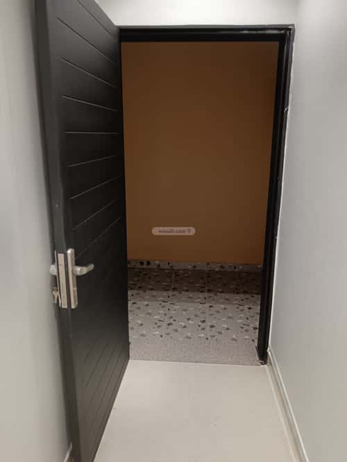 Floor with 5 Bedrooms Az-Zahra, West Riyadh, Riyadh