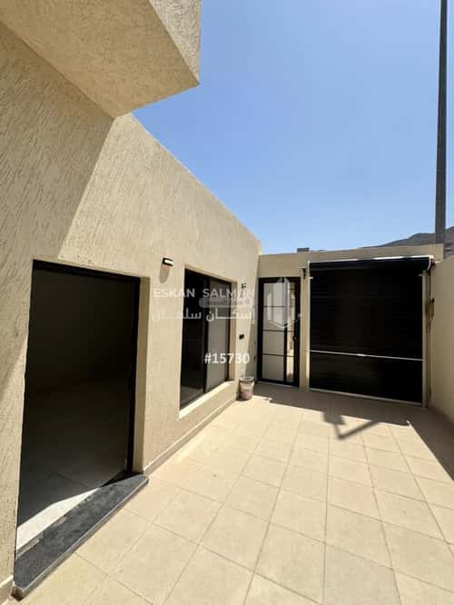 دور 300 متر مربع ب 4 غرف المدينة الصناعية، المدينة المنورة