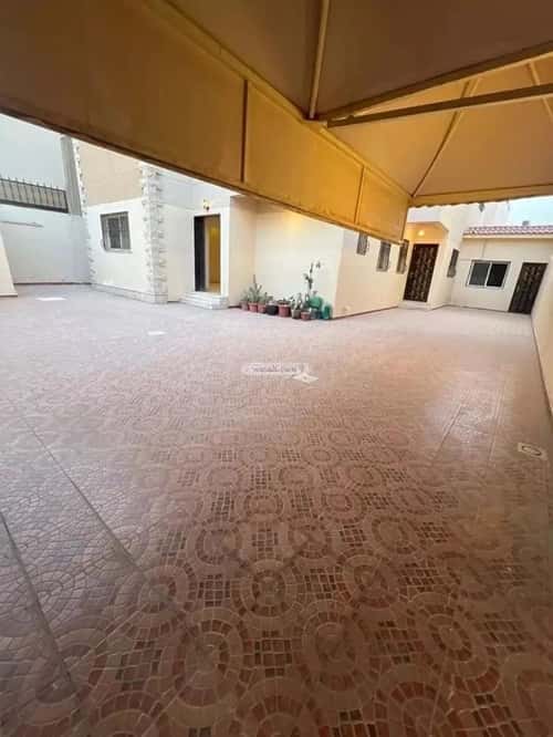 Villa 400 SQM Facing South on 15m Width Street King Abdullah, Central Riyadh, Riyadh