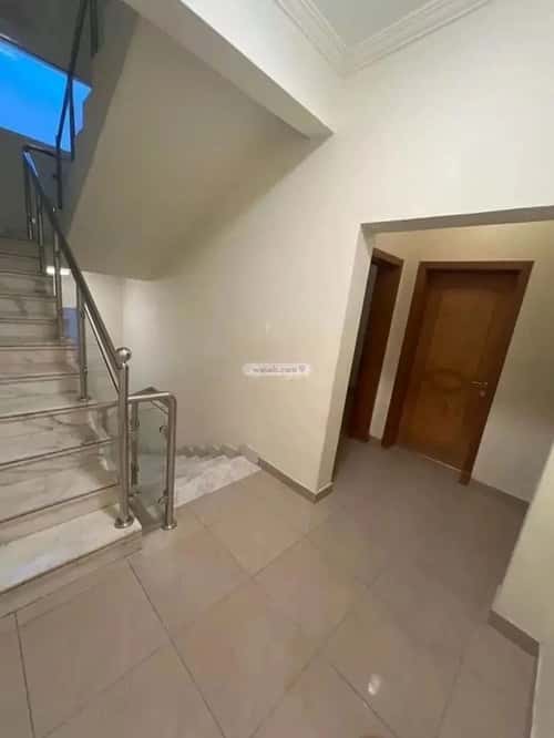 فيلا 400 متر مربع جنوبية على شارع 15م الملك عبدالله، وسط الرياض، الرياض