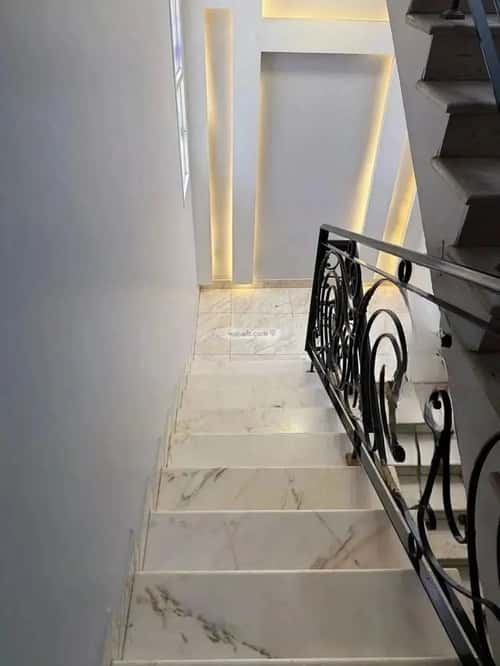 فيلا 400 متر مربع شرقية على شارع 15م النفل، شمال الرياض، الرياض