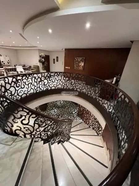 فيلا 325 متر مربع شمالية على شارع 15م الملك عبدالله، وسط الرياض، الرياض