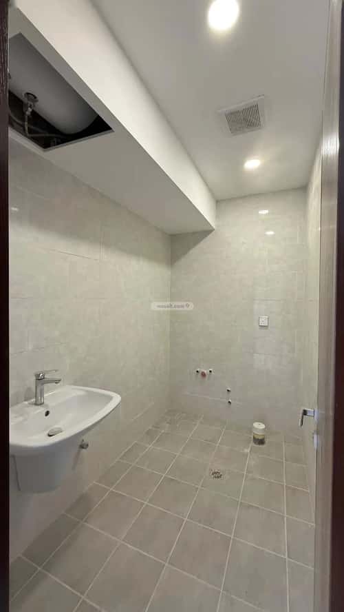 فيلا 8 غرف في الجنادرية